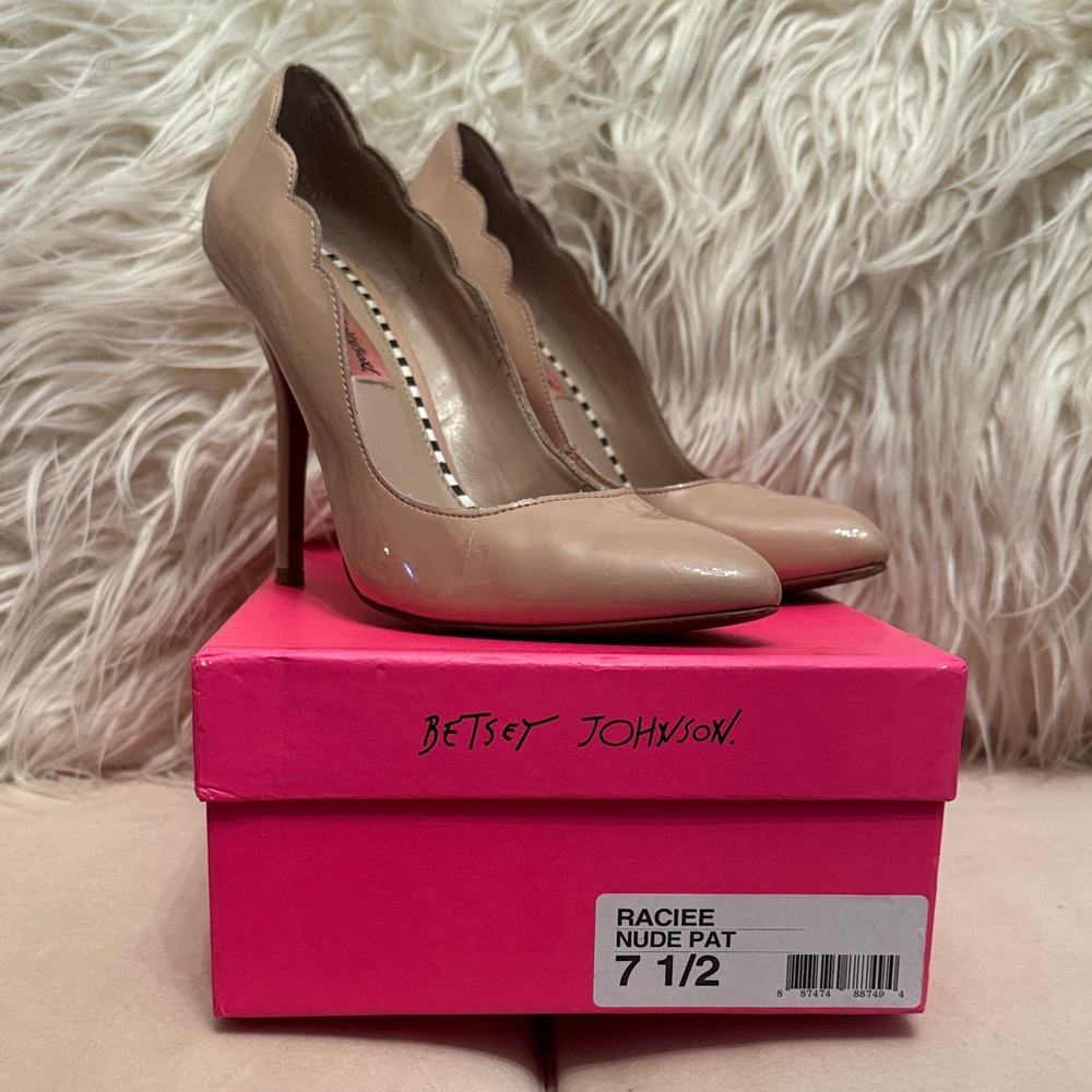 Betsey Johnson Nude Patent Heels